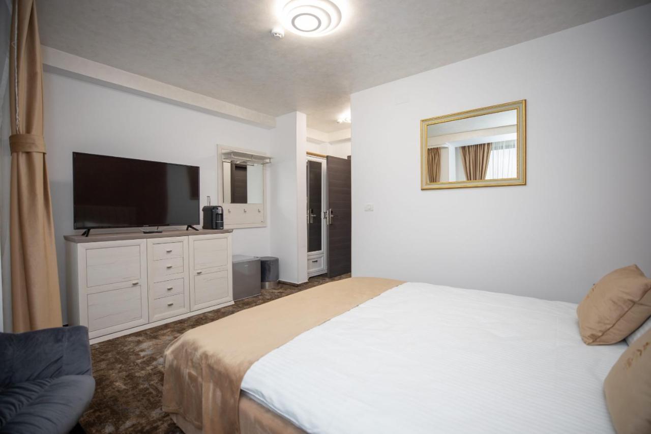 Hotel Del Ponte Τιργκόβιστε Εξωτερικό φωτογραφία