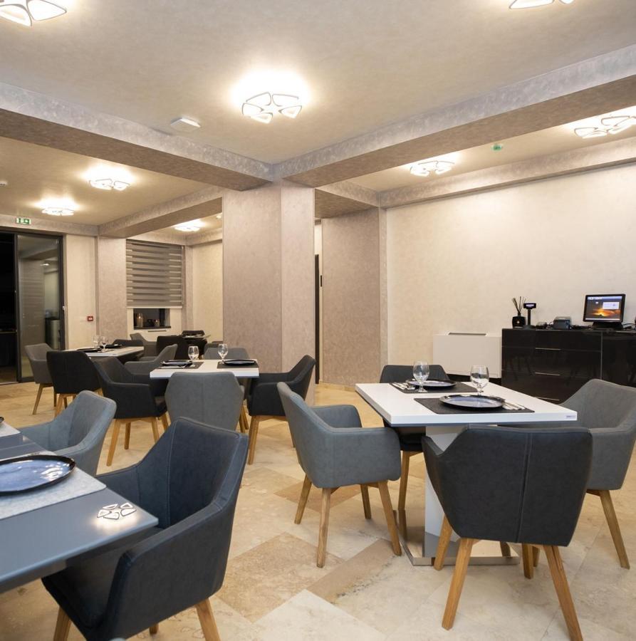 Hotel Del Ponte Τιργκόβιστε Εξωτερικό φωτογραφία