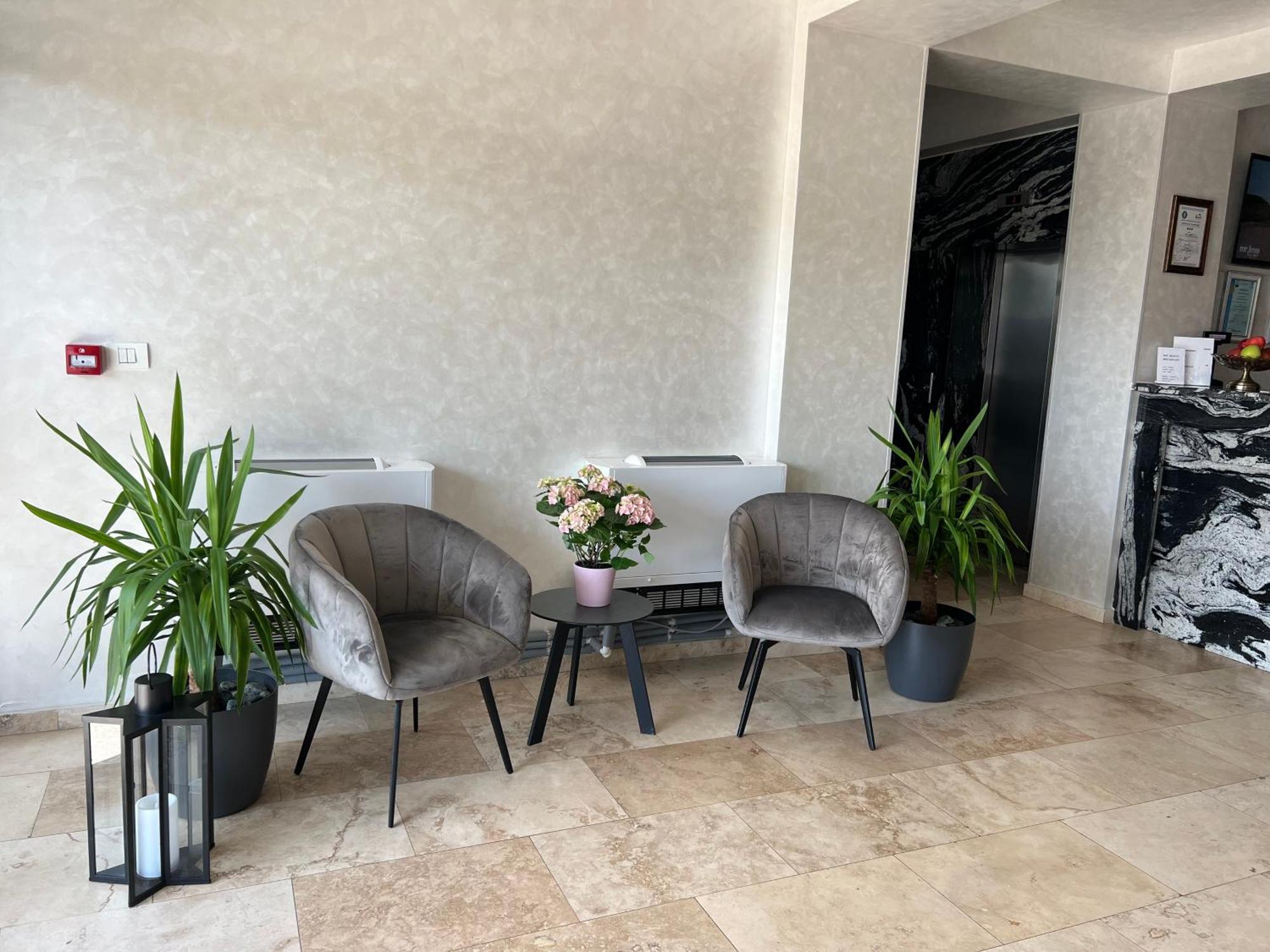Hotel Del Ponte Τιργκόβιστε Εξωτερικό φωτογραφία